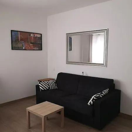 Cosy 2p A 5 Minutes A Pied De La Et Du Centre شقة *