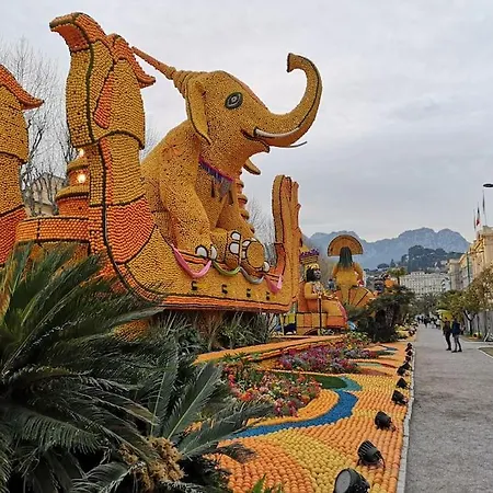 Cosy 2p A 5 Minutes A Pied De La Et Du Centre *