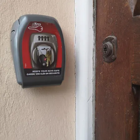 Апартаменти Cosy 2p A 5 Minutes A Pied De La Et Du Centre Мантон